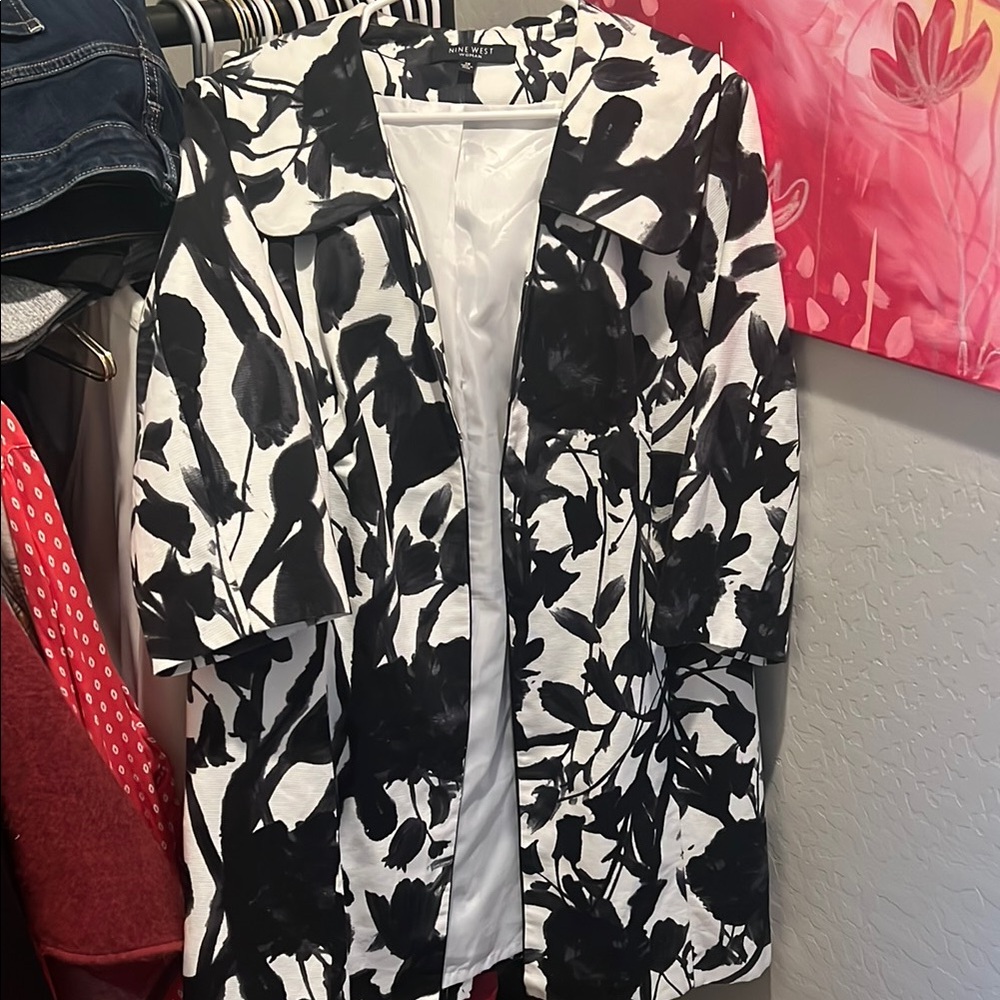 Nine West Black and White Blazer with Abstract Print